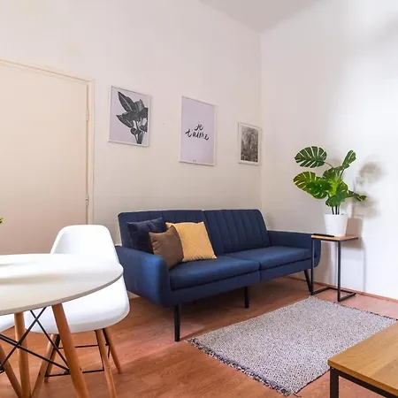 Apartment Very Central 1-br Apt With Patio Budapest