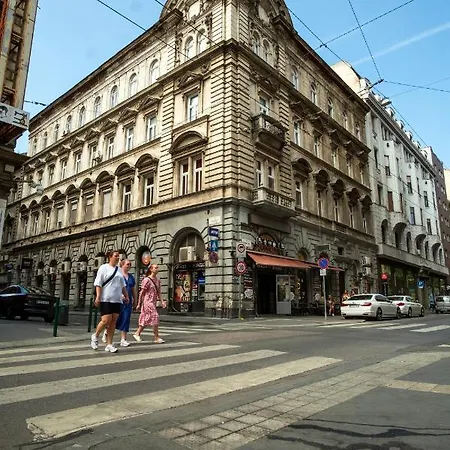 Very Central 1-br Apt With Patio Apartment Budapest