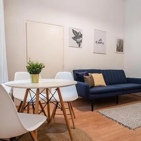 Very Central 1-br Apt With Patio Apartment Budapest